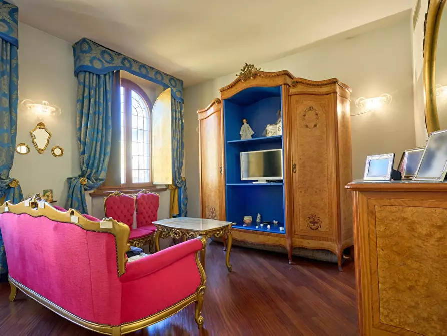 Immagine 22 di Immobile di prestigio in vendita  a Empoli