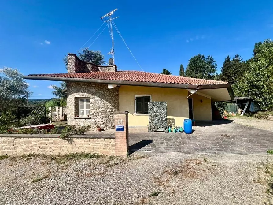 Immagine 4 di Villa in vendita  a Casciana Terme Lari