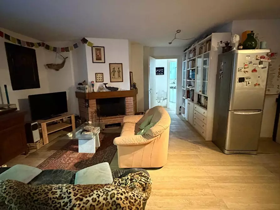 Immagine 18 di Villa in vendita  a Castelnuovo Magra