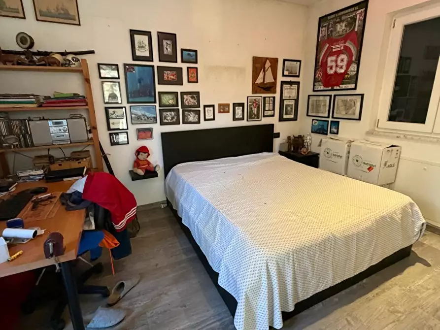 Immagine 12 di Villa in vendita  a Castelnuovo Magra