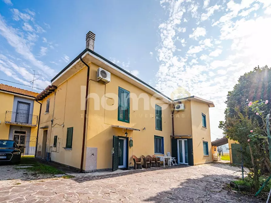 Immagine 61 di Appartamento in vendita  a Molinella