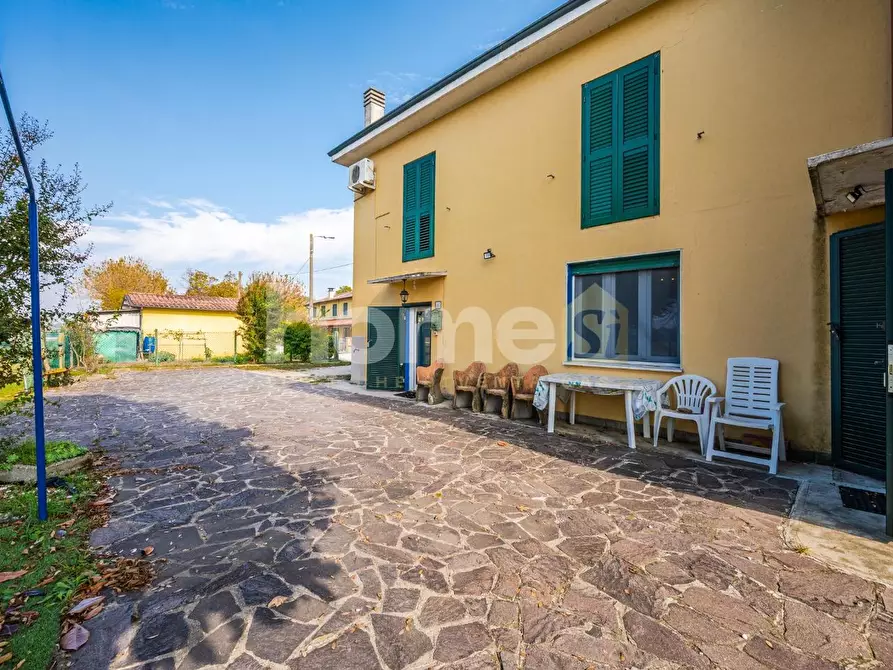 Immagine 1 di Appartamento in vendita  a Molinella