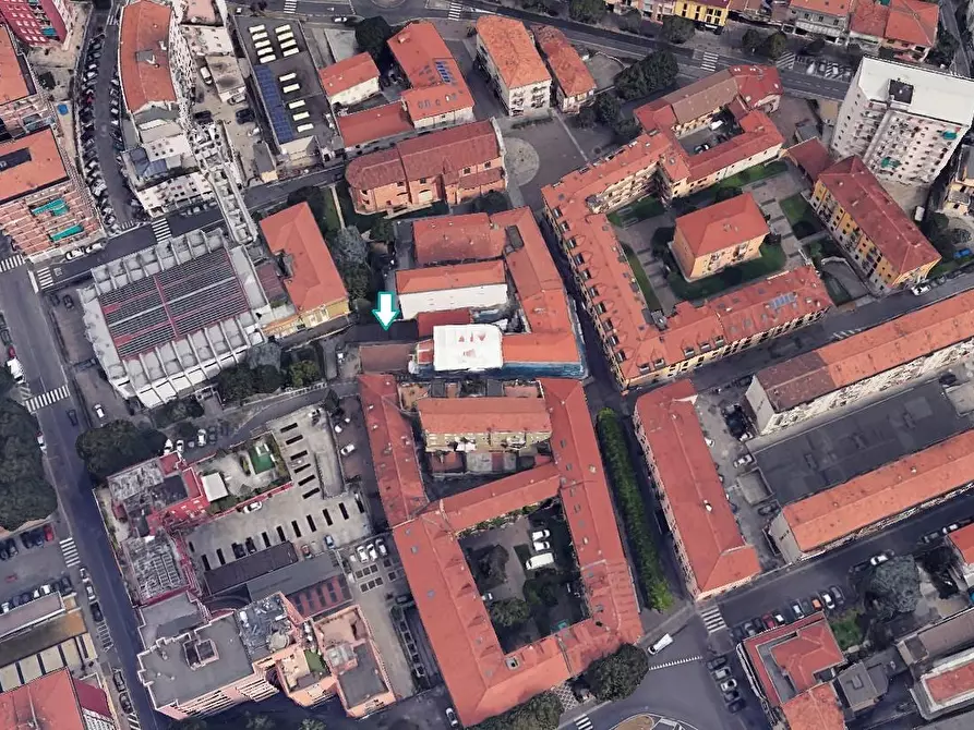 Immagine 4 di Garage in vendita  a Cologno Monzese