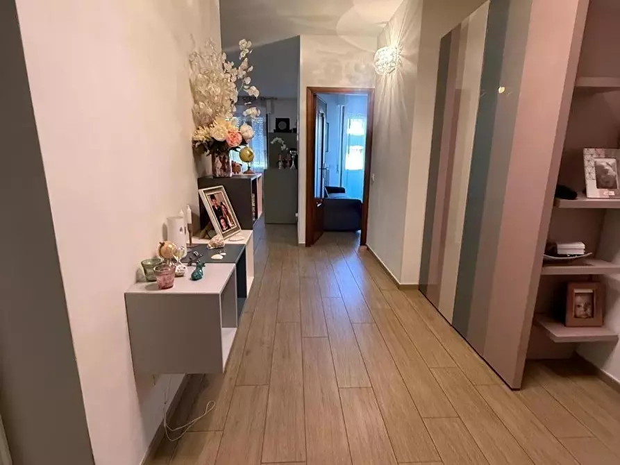 Immagine 55 di Appartamento in vendita  a Massa