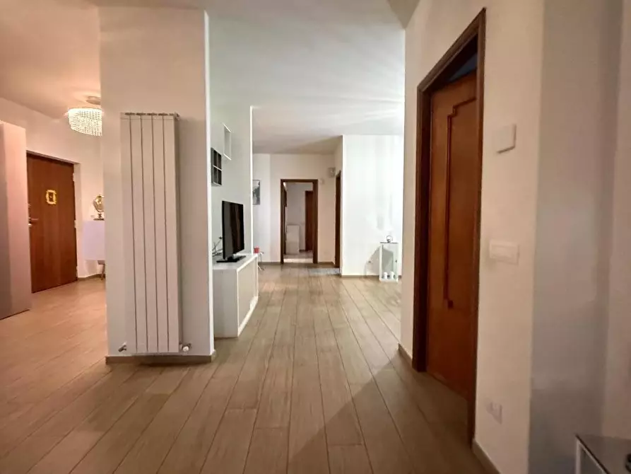 Immagine 15 di Appartamento in vendita  a Massa