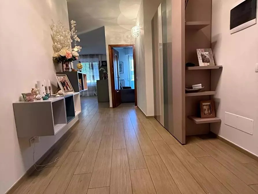 Immagine 58 di Appartamento in vendita  a Massa