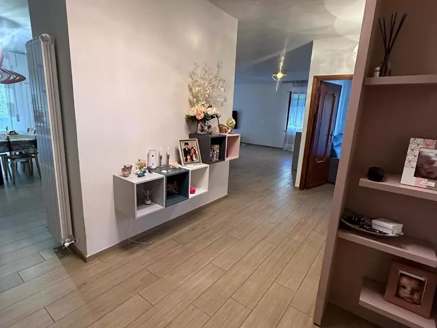 Immagine 2 di Appartamento in vendita  a Massa