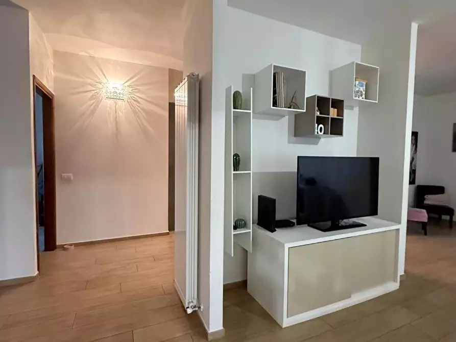 Immagine 22 di Appartamento in vendita  a Massa