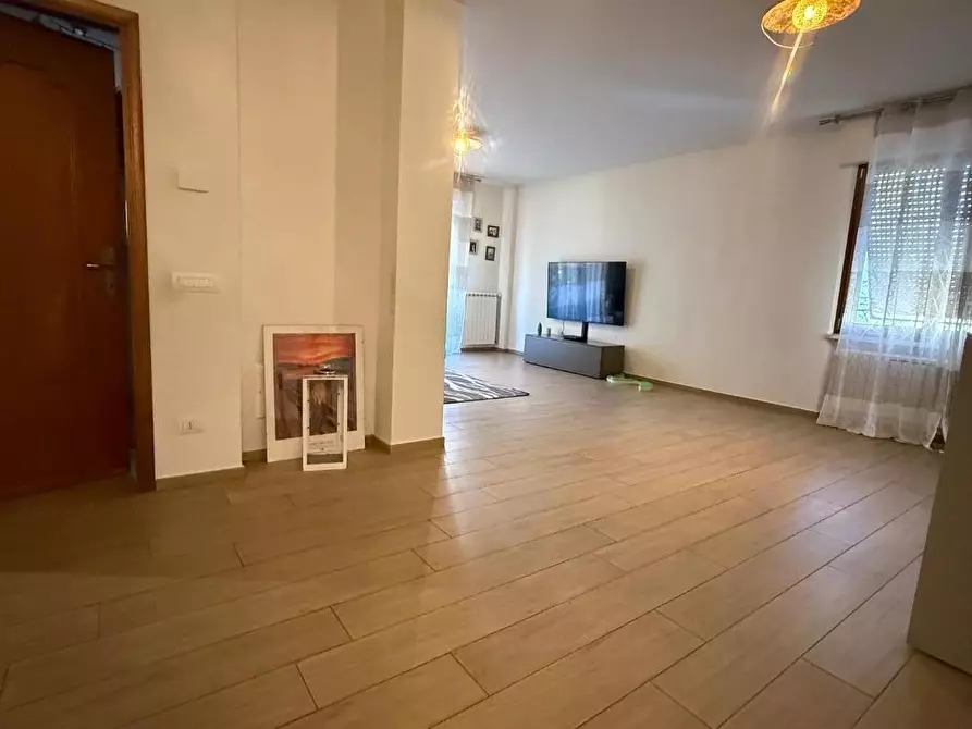 Immagine 8 di Appartamento in vendita  a Massa