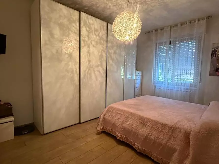 Immagine 35 di Appartamento in vendita  a Massa