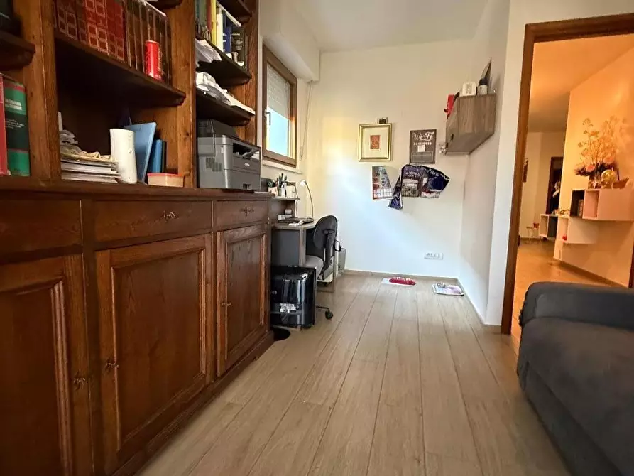 Immagine 6 di Appartamento in vendita  a Massa