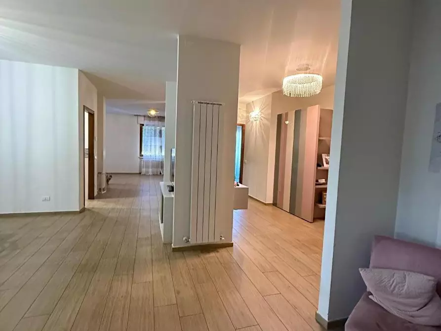 Immagine 52 di Appartamento in vendita  a Massa