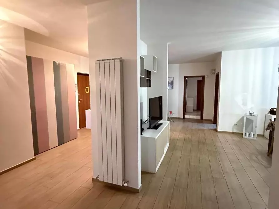 Immagine 17 di Appartamento in vendita  a Massa