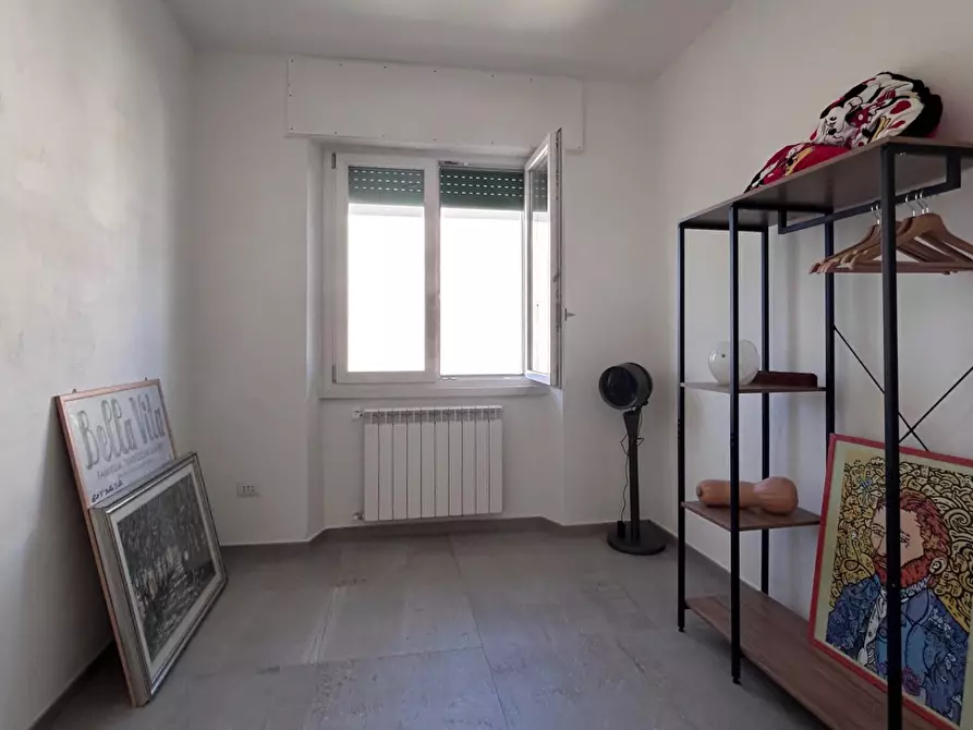 Immagine 13 di Appartamento in vendita  a Livorno