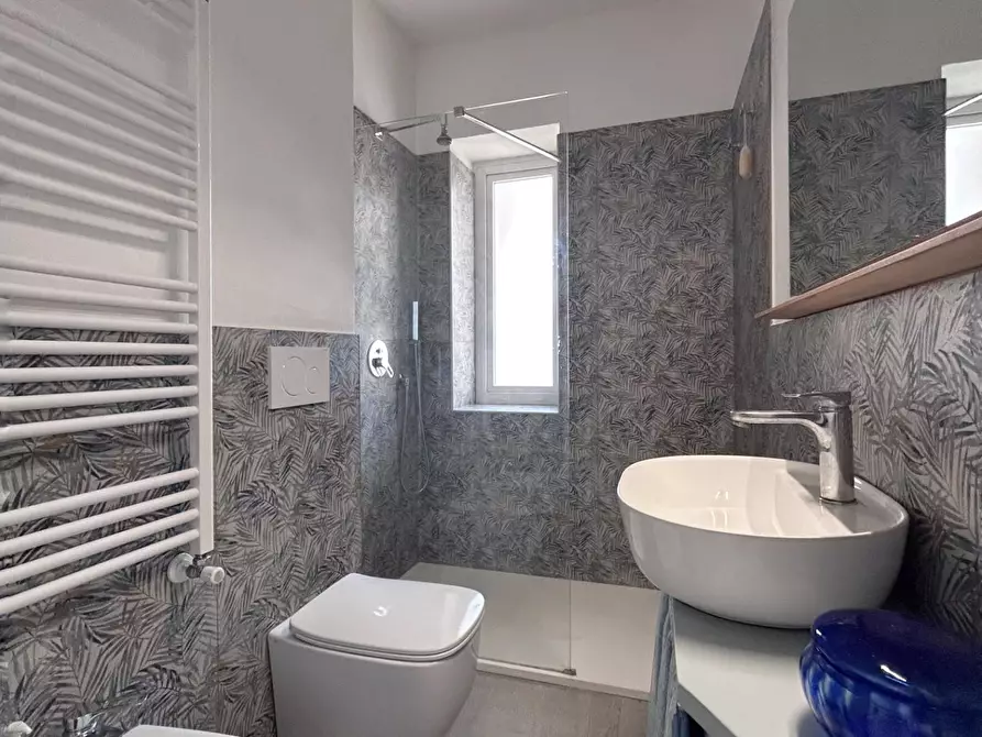 Immagine 15 di Appartamento in vendita  a Livorno