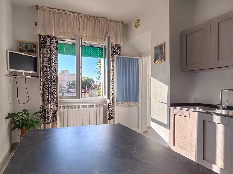 Immagine 9 di Appartamento in vendita  a Livorno