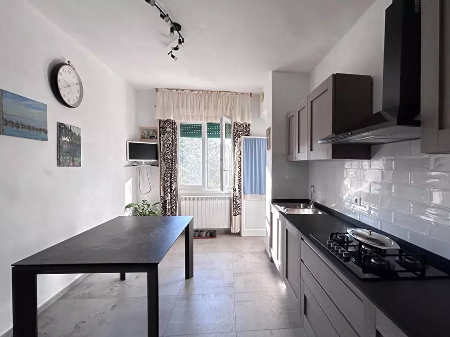 Immagine 2 di Appartamento in vendita  a Livorno