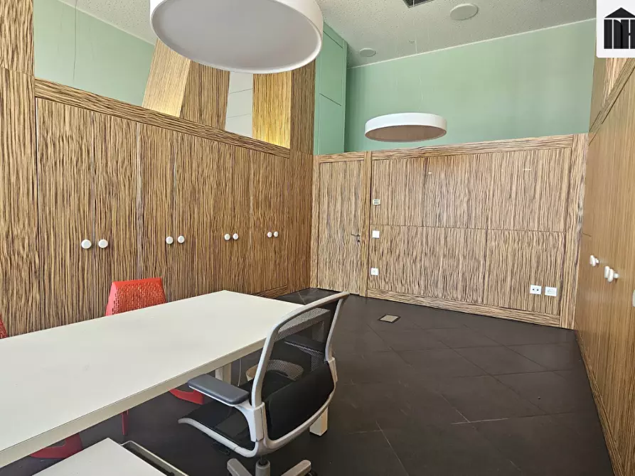 Immagine 15 di Ufficio in vendita  a Santa Croce Sull'arno