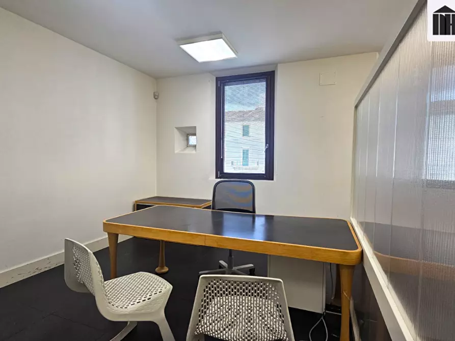 Immagine 24 di Ufficio in vendita  a Santa Croce Sull'arno