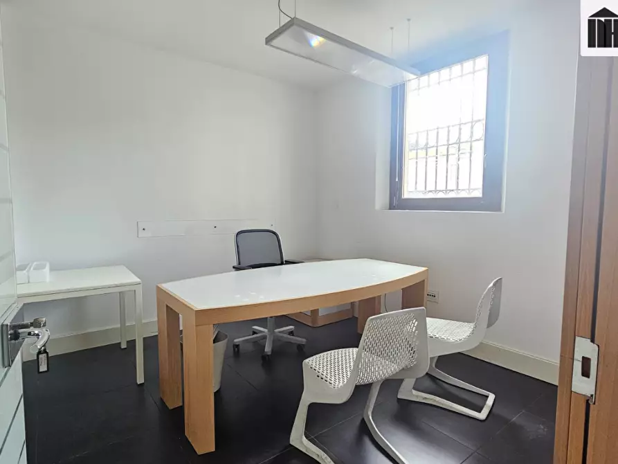 Immagine 8 di Ufficio in vendita  a Santa Croce Sull'arno