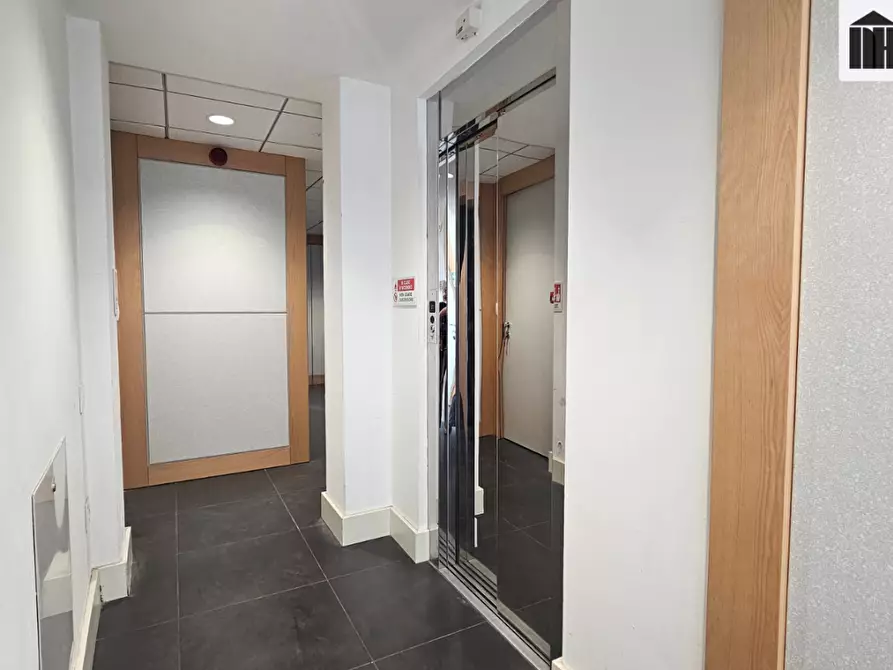 Immagine 28 di Ufficio in vendita  a Santa Croce Sull'arno