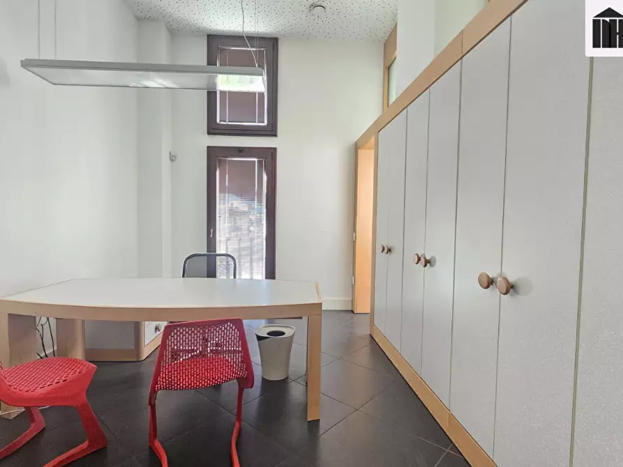 Immagine 23 di Ufficio in vendita  a Santa Croce Sull'arno