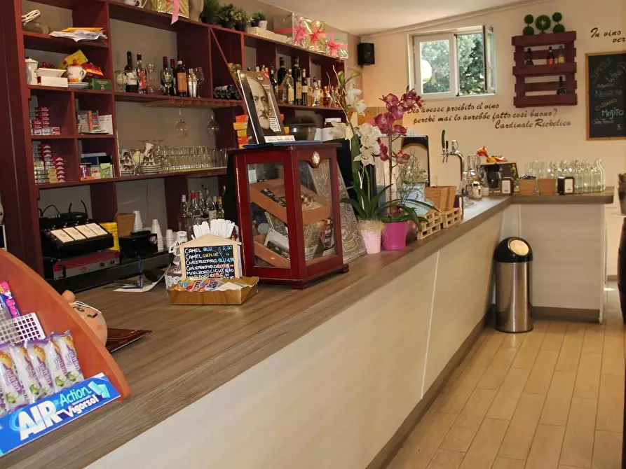 Immagine 3 di Attività commerciale in vendita  a Pisa