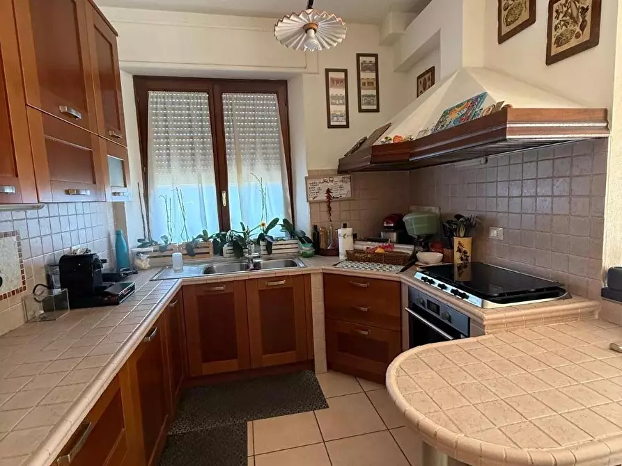 Immagine 17 di Appartamento in vendita  a Massa