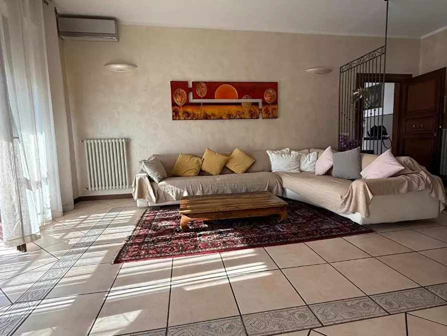 Immagine 10 di Appartamento in vendita  a Massa