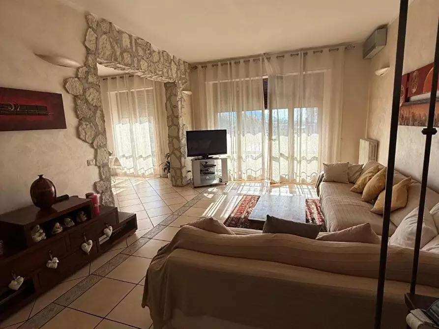 Immagine 4 di Appartamento in vendita  a Massa