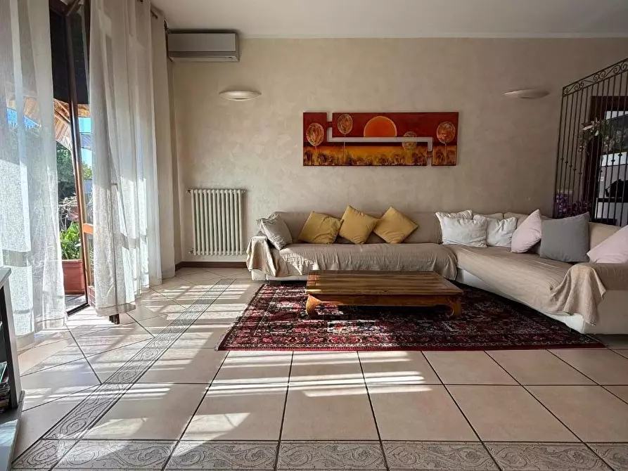 Immagine 9 di Appartamento in vendita  a Massa