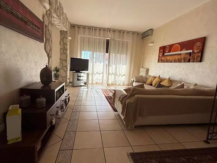 Immagine 5 di Appartamento in vendita  a Massa