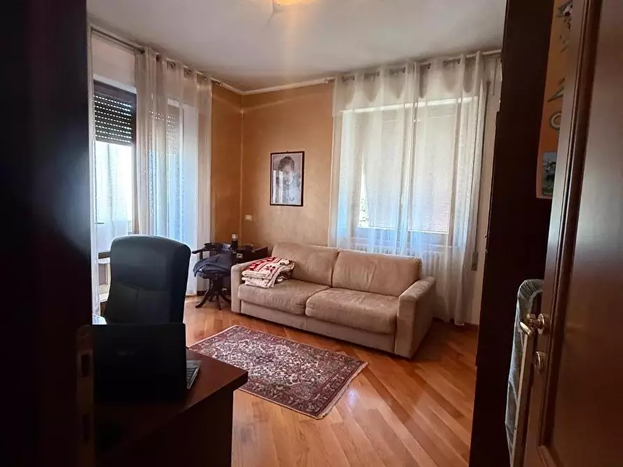 Immagine 22 di Appartamento in vendita  a Massa