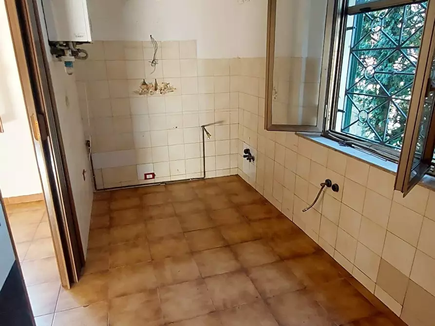 Immagine 6 di Casa bifamiliare in vendita  a Pontedera