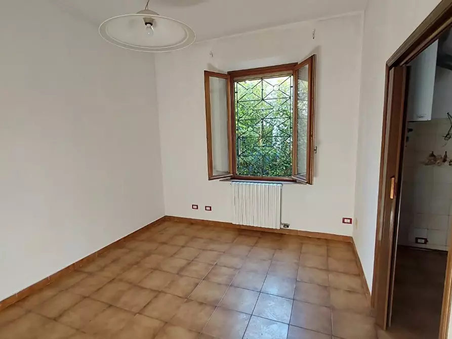 Immagine 4 di Casa bifamiliare in vendita  a Pontedera