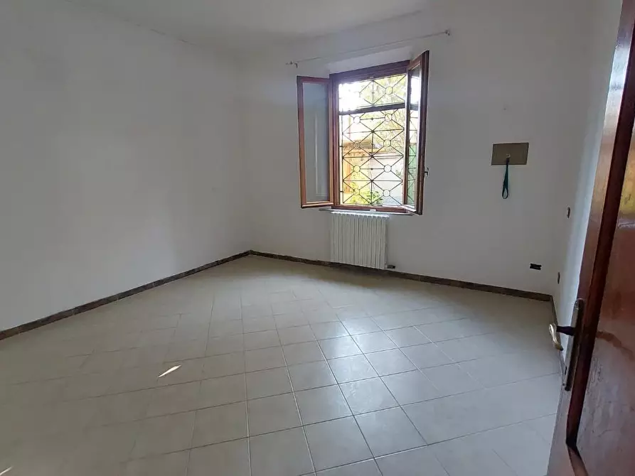 Immagine 10 di Casa bifamiliare in vendita  a Pontedera