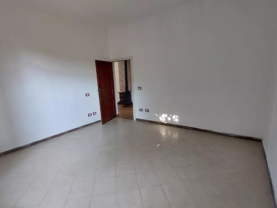 Immagine 8 di Casa bifamiliare in vendita  a Pontedera