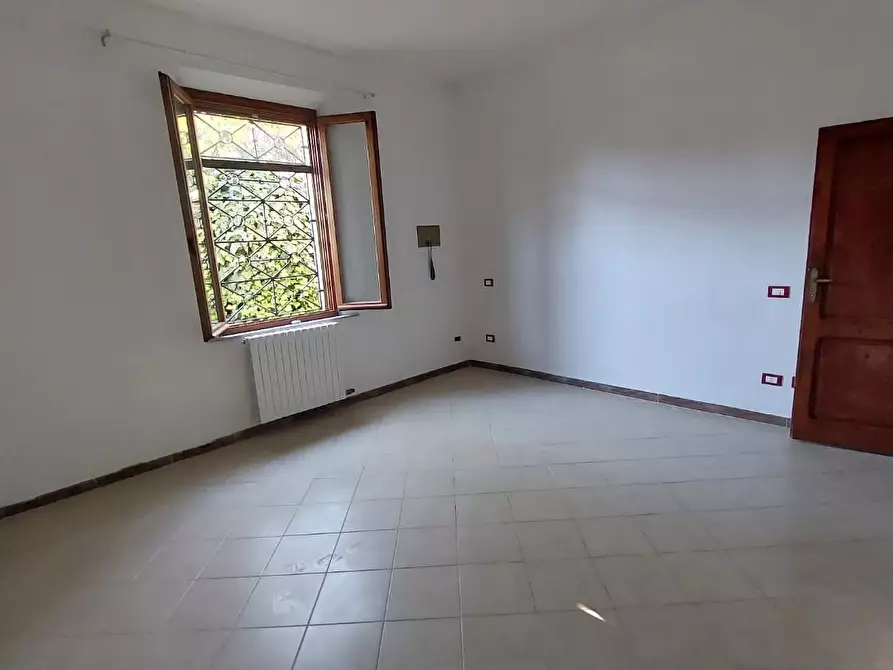 Immagine 9 di Casa bifamiliare in vendita  a Pontedera