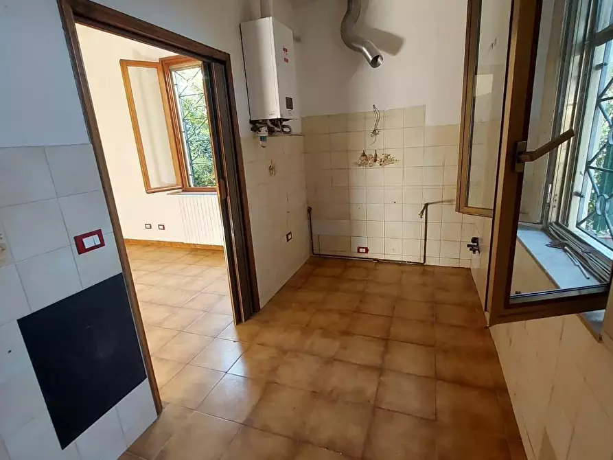 Immagine 5 di Casa bifamiliare in vendita  a Pontedera