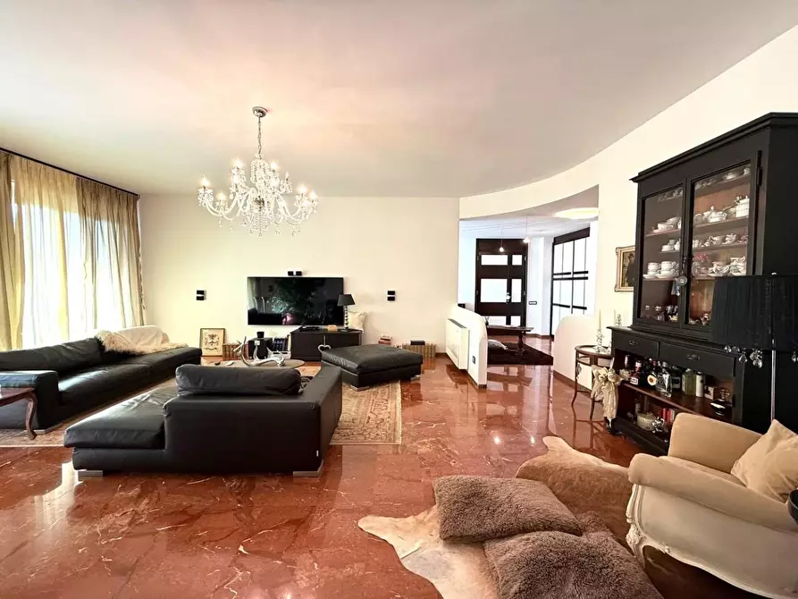 Immagine 4 di Appartamento in vendita  a Gambassi Terme