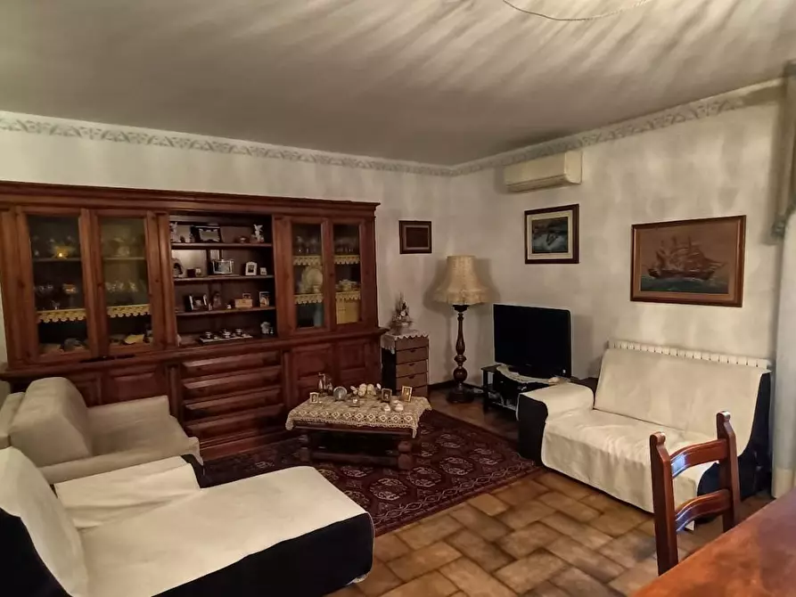 Immagine 2 di Appartamento in vendita  a Pisa