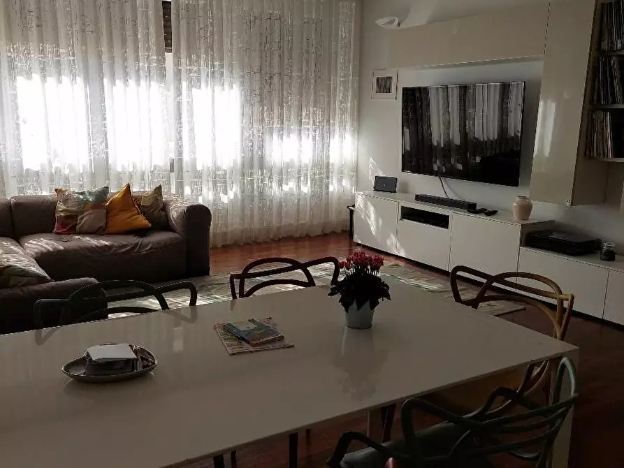 Immagine 3 di Appartamento in vendita  a Firenze