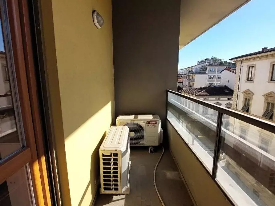 Immagine 18 di Appartamento in vendita  a Firenze