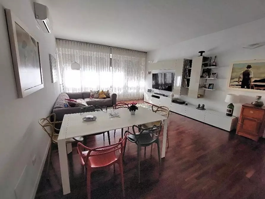 Immagine 4 di Appartamento in vendita  a Firenze