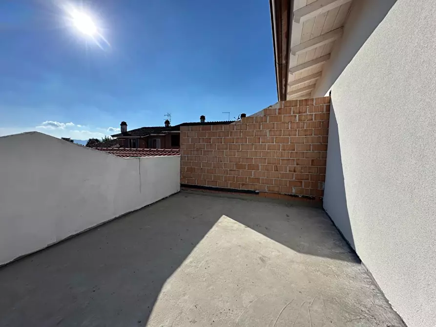 Immagine 10 di Casa bifamiliare in vendita  a Capannori