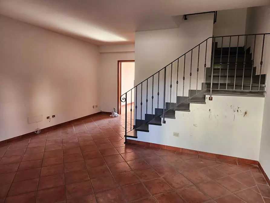 Immagine 3 di Villetta a schiera in affitto  a Santa Maria A Monte