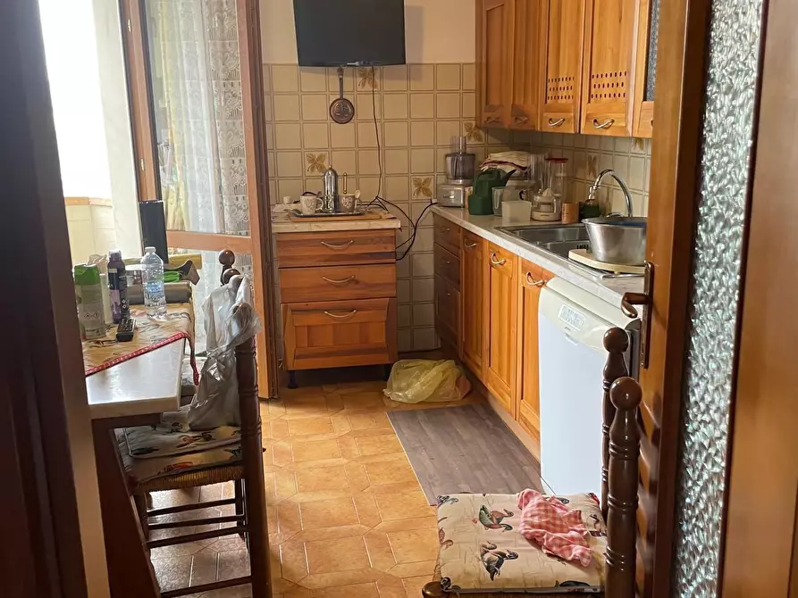 Immagine 3 di Appartamento in vendita  a Carrara