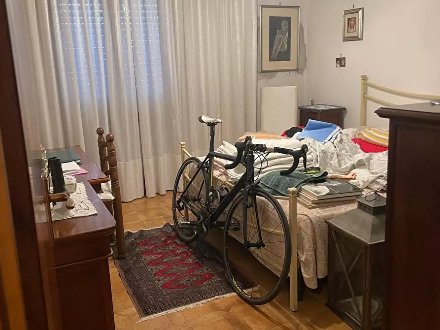 Immagine 5 di Appartamento in vendita  a Carrara