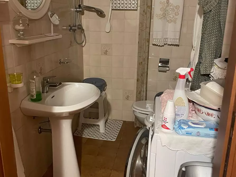 Immagine 7 di Appartamento in vendita  a Carrara