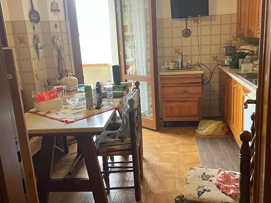 Immagine 2 di Appartamento in vendita  a Carrara